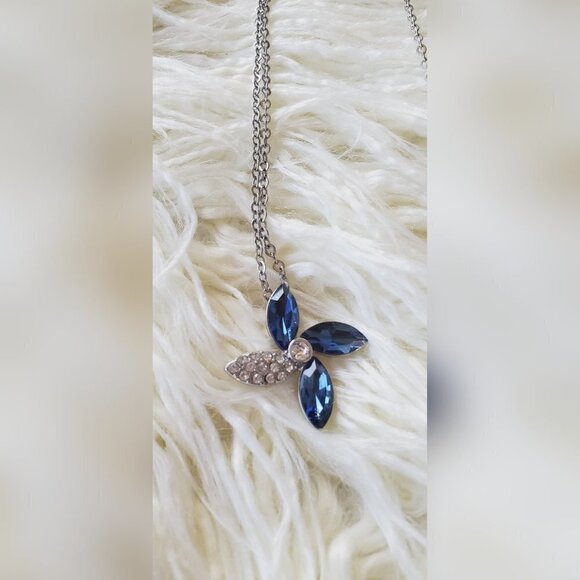 Long Thin Silver Chain ⛓️ Necklace With Crystals And Dazzling Stones Pendant. 🌴 - Picture 6 of 6